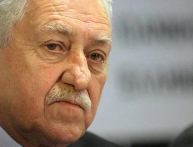 Επιμένει η κυβέρνηση διά στόματος Φ. Κουβέλη: «Οι αποδοκιμασίες προέρχονται από ακροδεξιές και φασιστικές οργανώσεις»